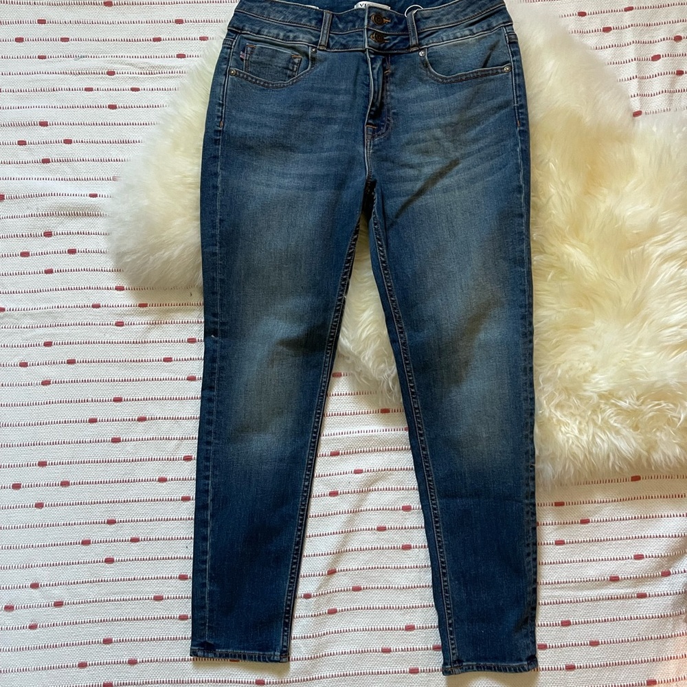 VIGOSS- high rise skinny. Size 30